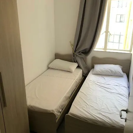 شقة Perfect Location, 2 Bd Apt-19b *