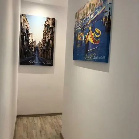 Perfect Location, 2 Bd Apt-19b Apartment Sliema
