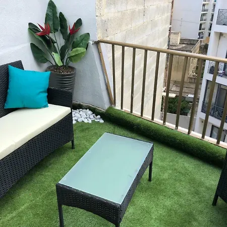 Perfect Location, 2 Bd Apt-19b Appartement *